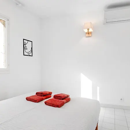 Casa Nostra, Port-Grimaud, Vue Sur Les Canaux Exterior photo
