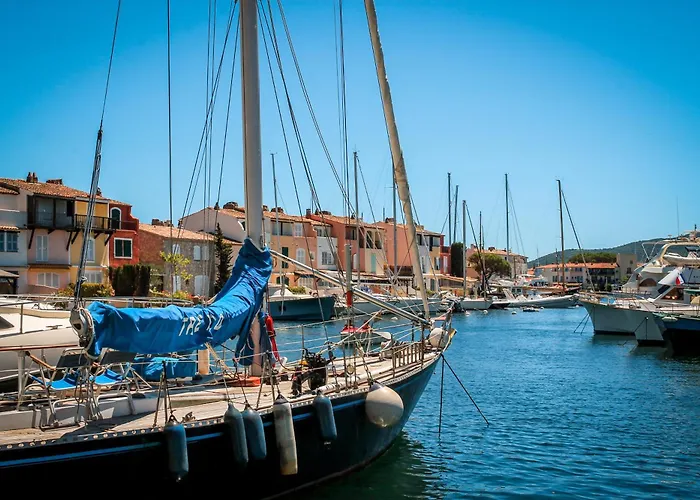 Casa Nostra, Port-Grimaud, Vue Sur Les Canaux