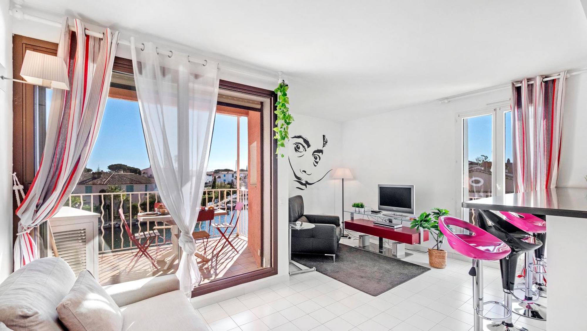 Casa Nostra, Port-grimaud, Vue Sur Les Canaux
